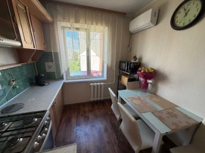 Продам двухкомнатную квартиру можно под программы
