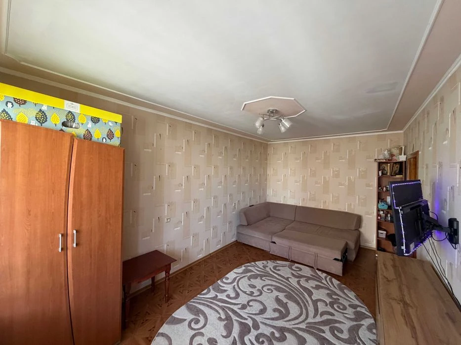 Продам двухкомнатную квартиру можно под программы