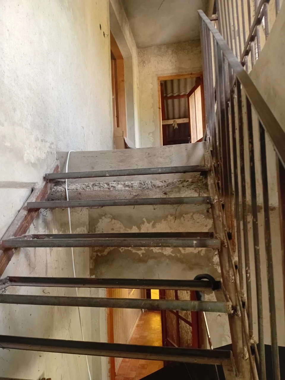 For Sale: 176 sq.m. house with all amenities.