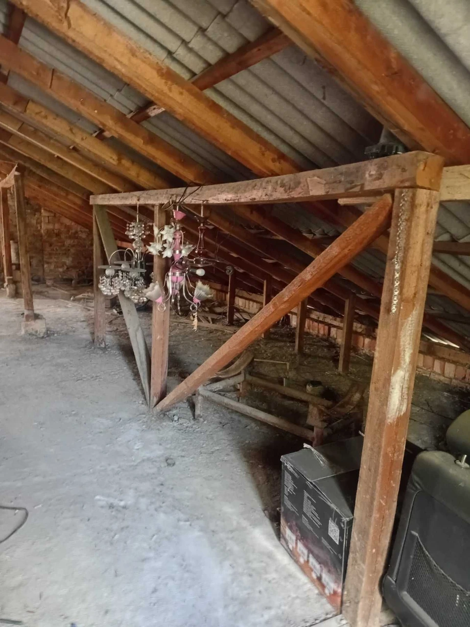 For Sale: 176 sq.m. house with all amenities.