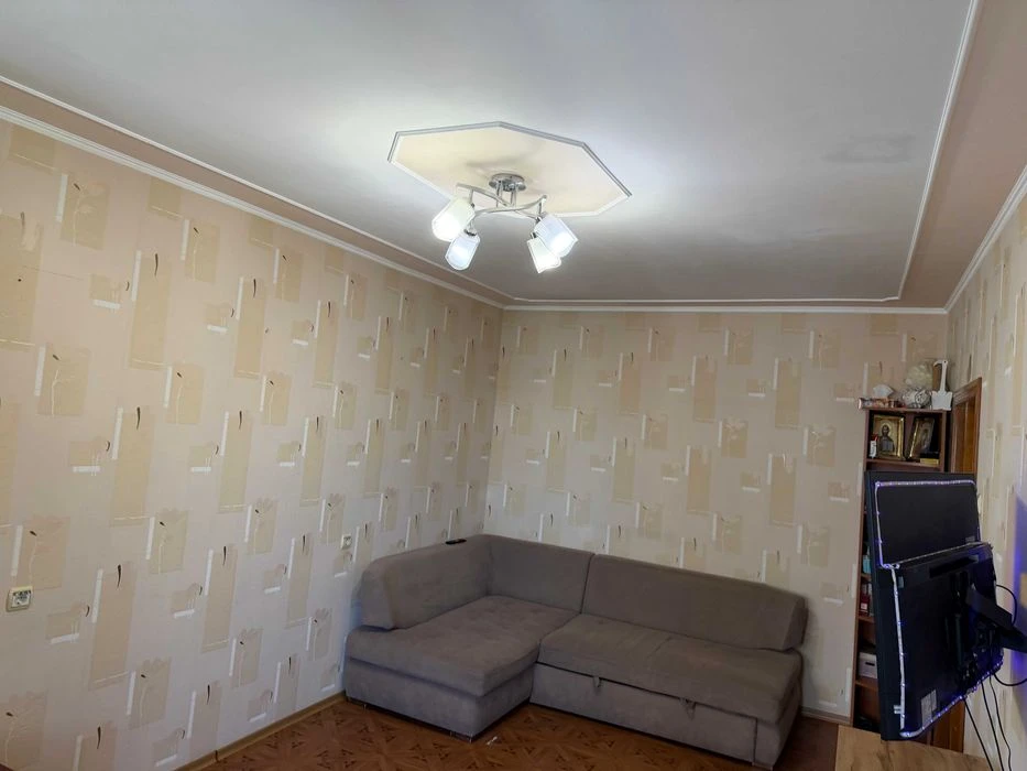 Продам двухкомнатную квартиру можно под программы