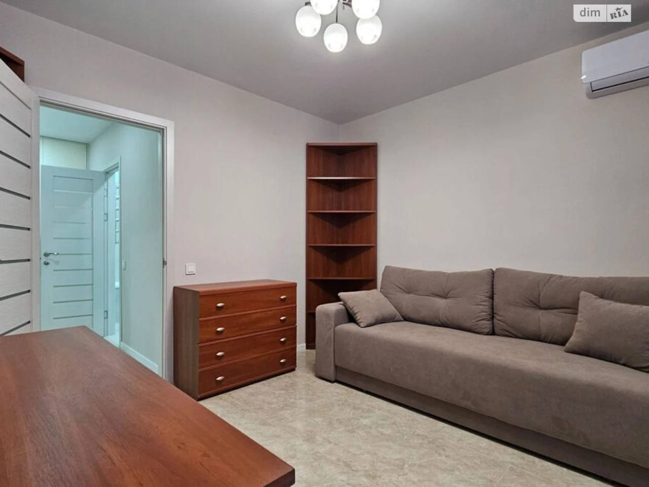 Long Term Rental - Apartment in Obol'