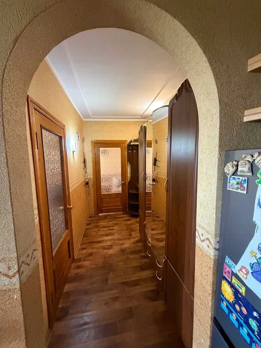 Продам двухкомнатную квартиру можно под программы