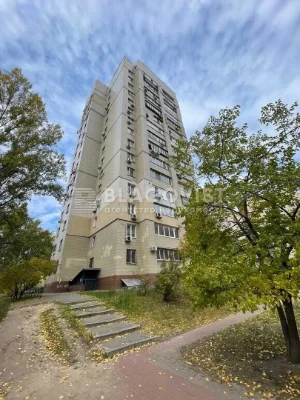 Sale of 3-room apartment 68 sq.m. renovated. Obolon, Leva