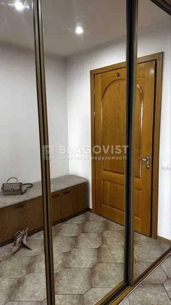 Sale of 3-room apartment 68 sq.m. renovated. Obolon, Leva