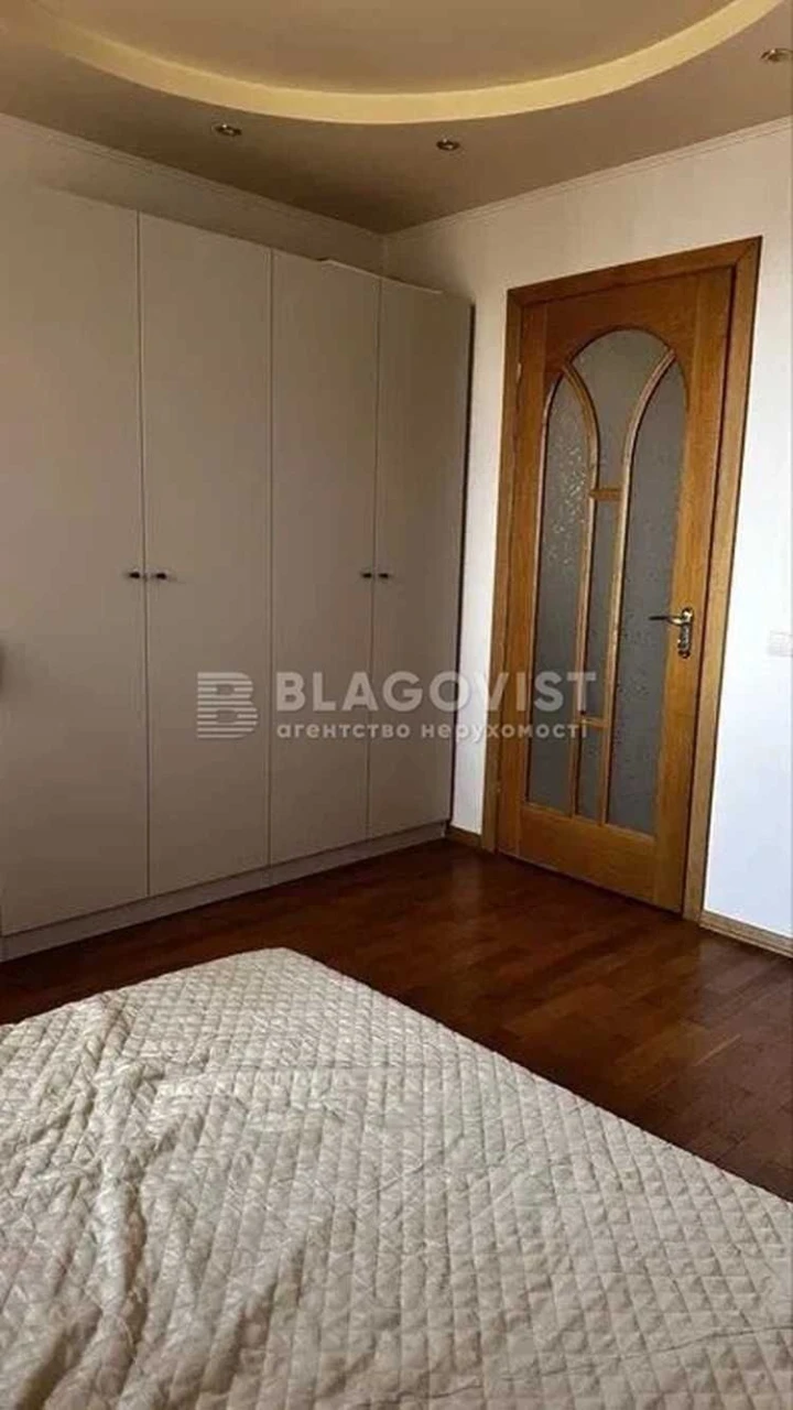 Sale of 3-room apartment 68 sq.m. renovated. Obolon, Leva