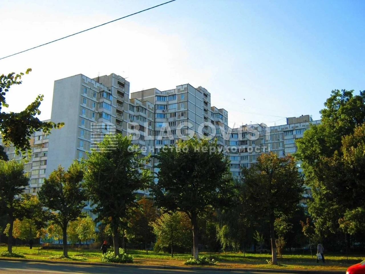 Sale of 2-room apartment 68 sq.m. Renovated. Kharkiv Avenue, 180/2, 7th floor