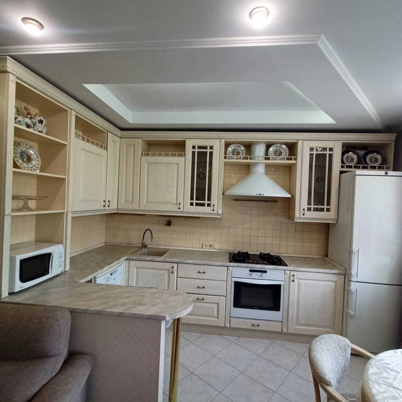 For Sale: Excellent 3-bedroom apartment on Admiral Prospect