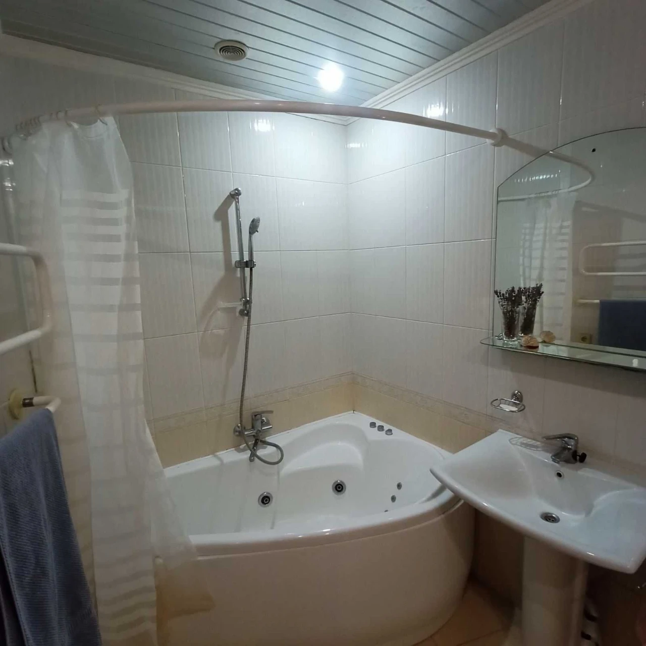 For Sale: Excellent 3-bedroom apartment on Admiral Prospect