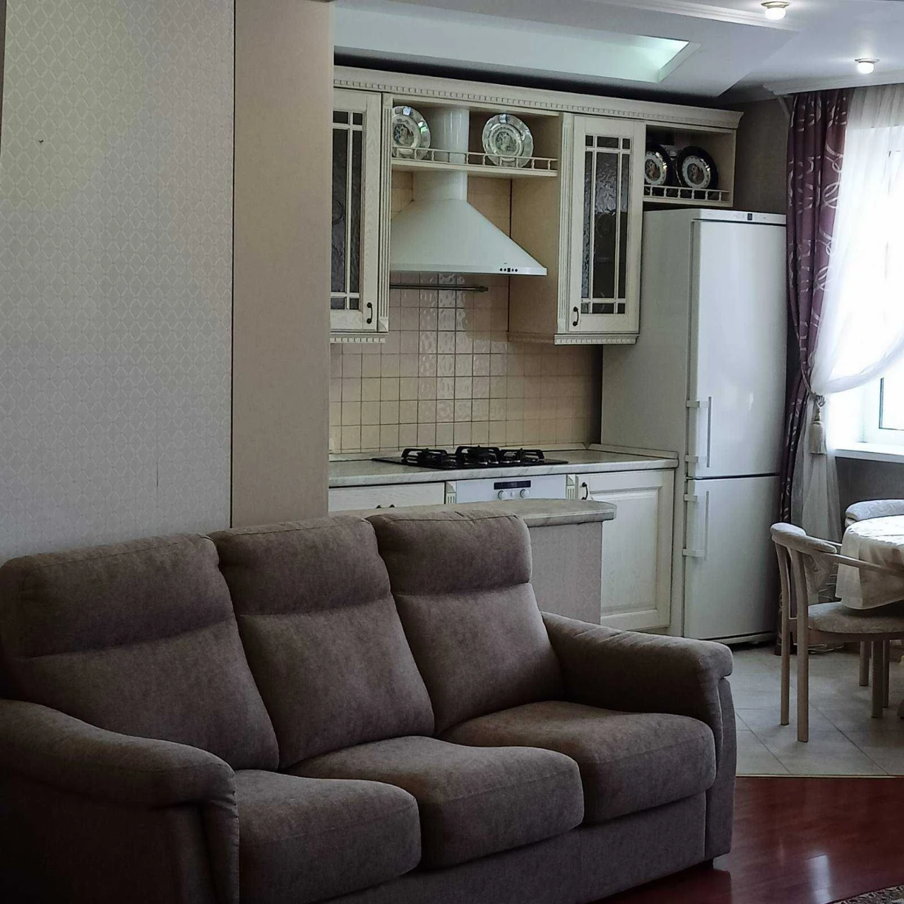 For Sale: Excellent 3-bedroom apartment on Admiral Prospect