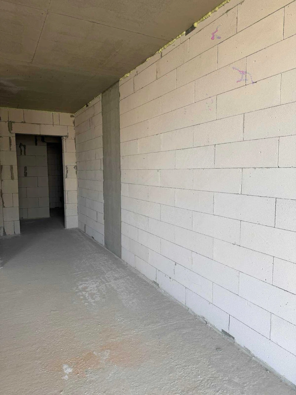 For Sale: One-Bedroom Apartment Near the City Park