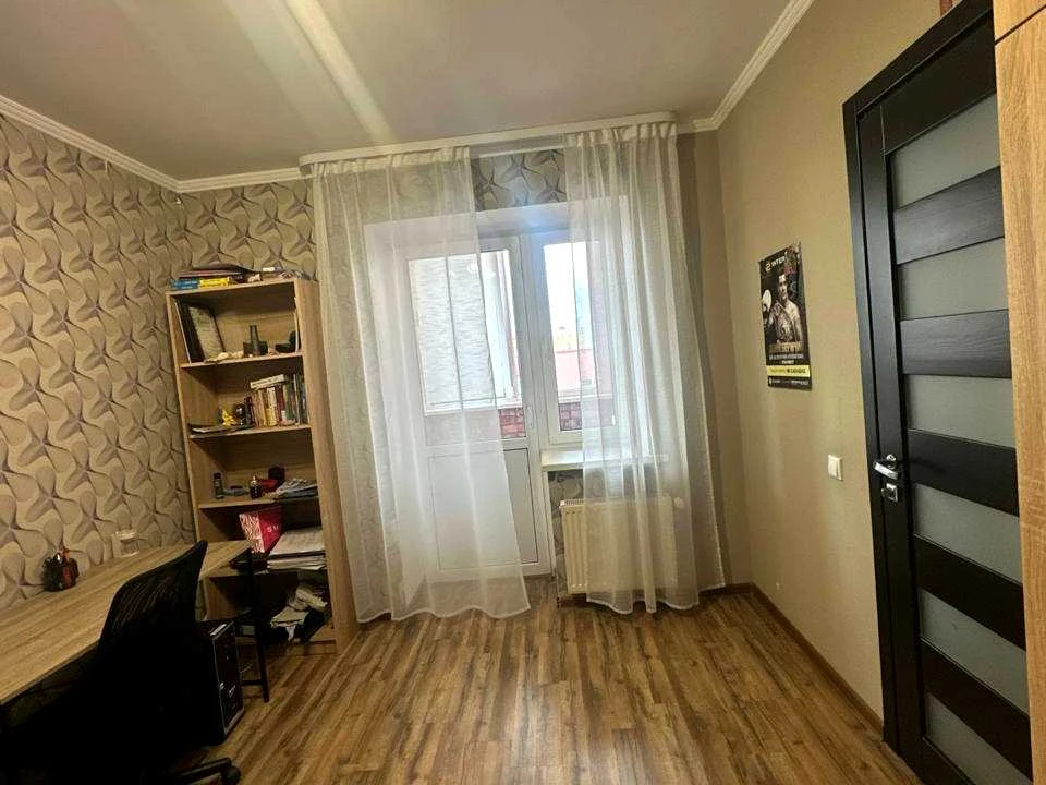 Квартира. Рівне, вулиця Євгена Коновальця