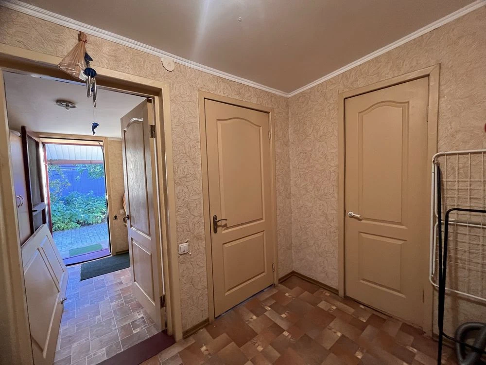 For Sale House near Freedom Avenue
