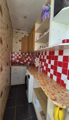 Продаю 1-кімнатну квартиру зі своїми зручностями в пішій доступності в