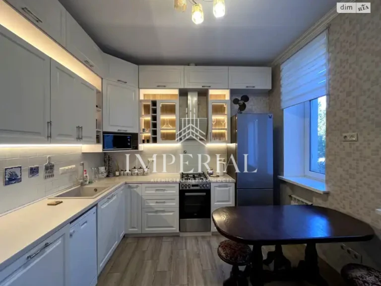 Long-Term Rental Apartment Podilsky