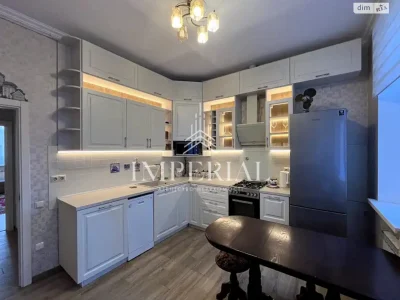 Long-Term Rental Apartment Podilsky