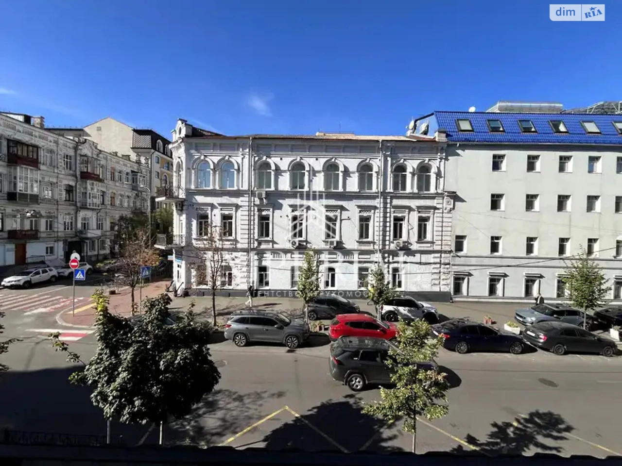 Long-Term Rental Apartment Podilsky