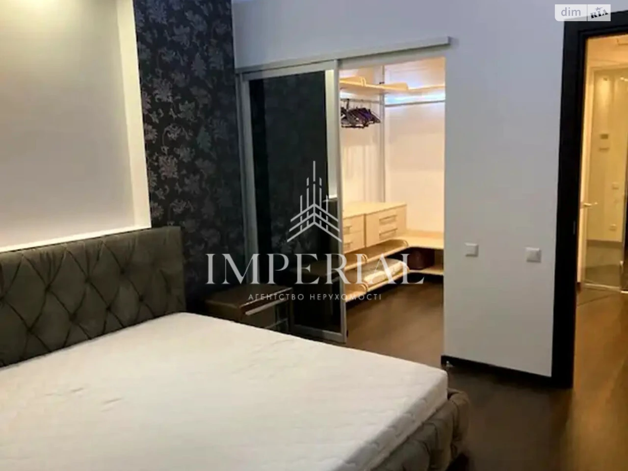 Long-Term Rental Apartment, Holosiivsky