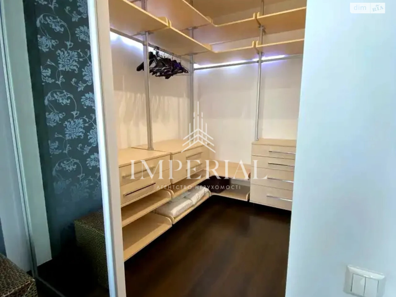 Long-Term Rental Apartment, Holosiivsky