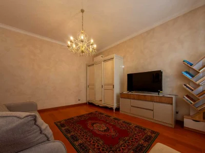Apartment. Voszdvyzhenska st.