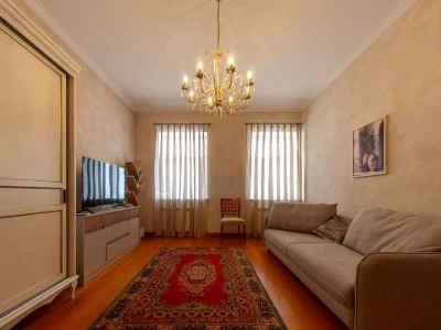 Apartment. Voszdvyzhenska st.