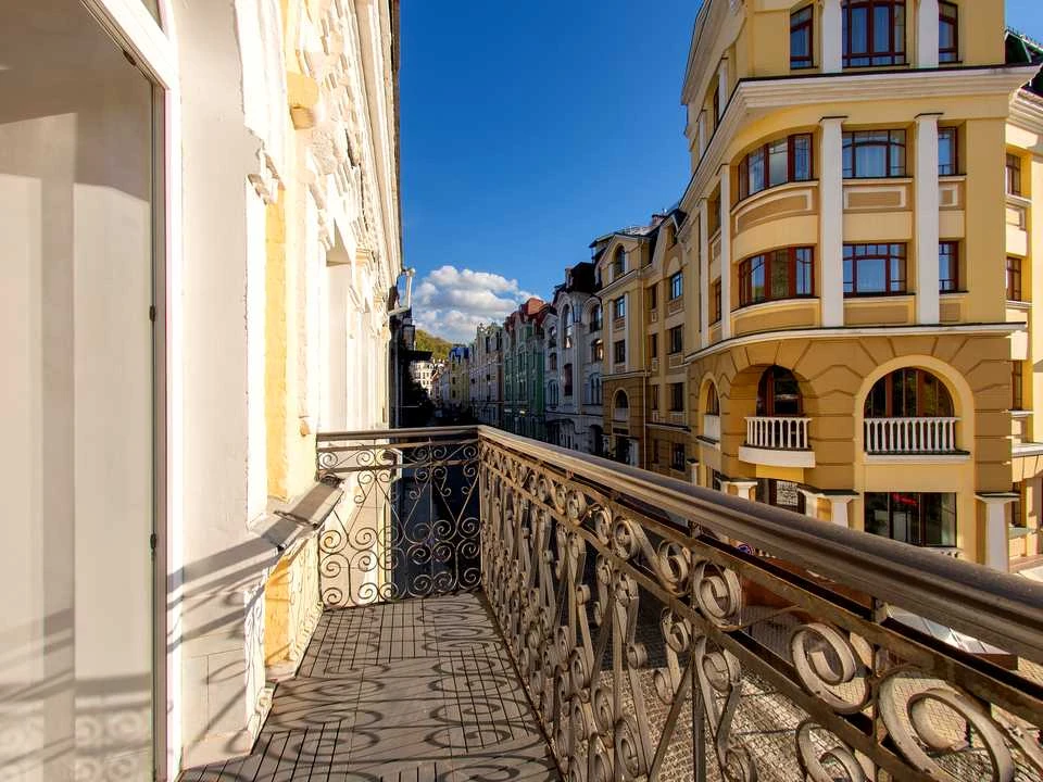 Apartment. Voszdvyzhenska st.
