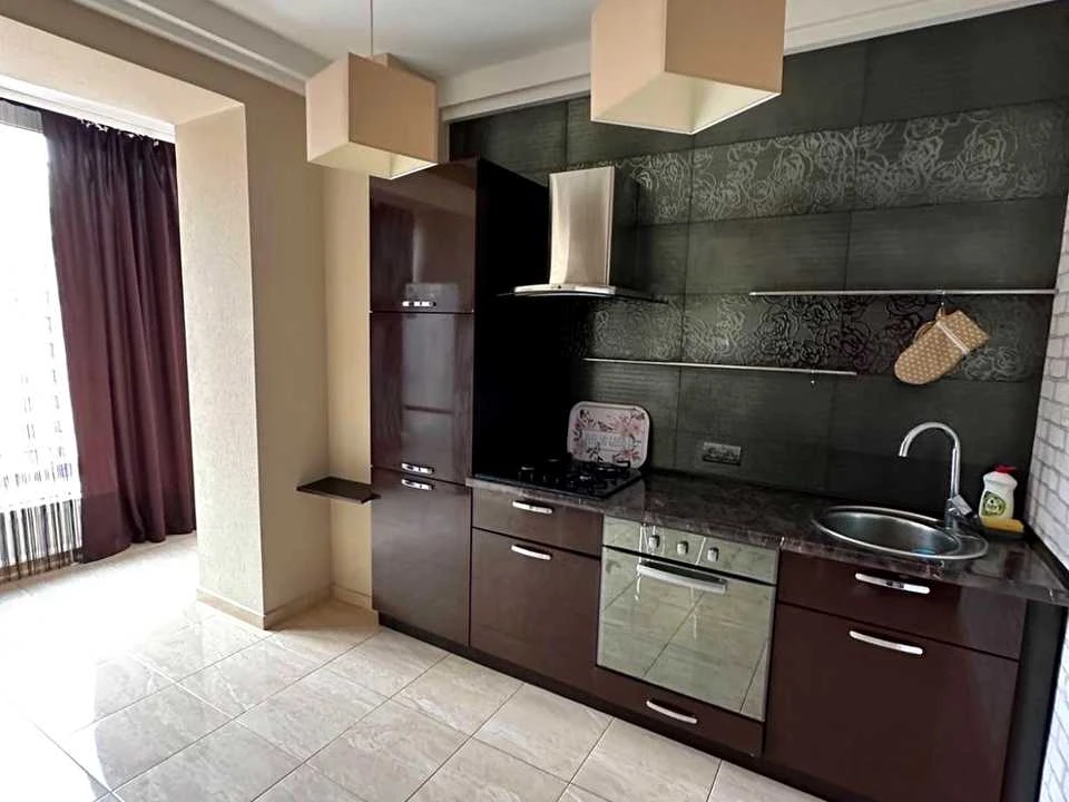 Apartment. Dnipro, Levka Luk'yanenka Street