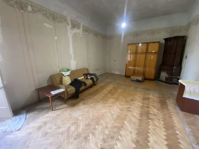 Продаж 2-кімнатній квартири + горища, проспект Шевченка, Центр