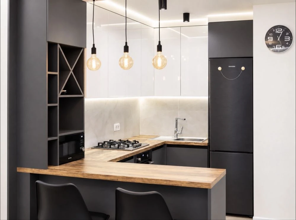 Sale of a 1-bedroom apartment in a new residential complex with renovation