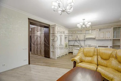 Sale of a 3-bedroom apartment, French Quarter, Holosiiv district