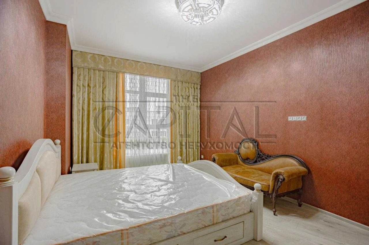 Sale of a 3-bedroom apartment, French Quarter, Holosiiv district
