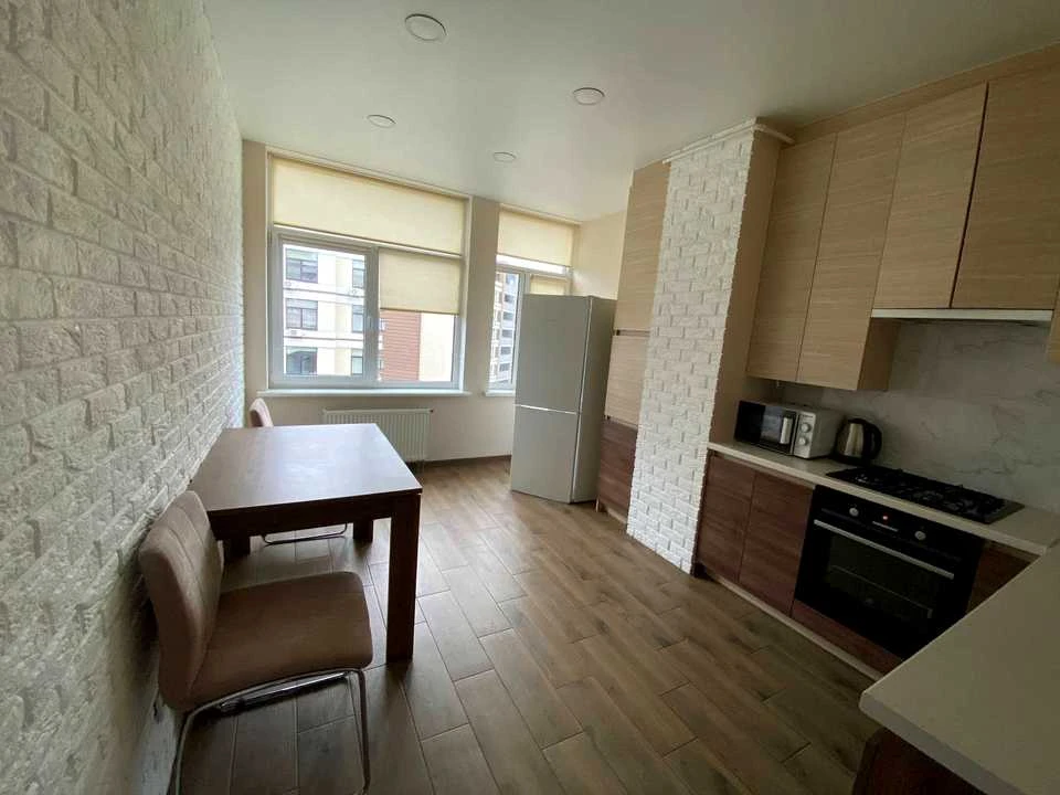 Apartment. Yunatska St., Kyiv