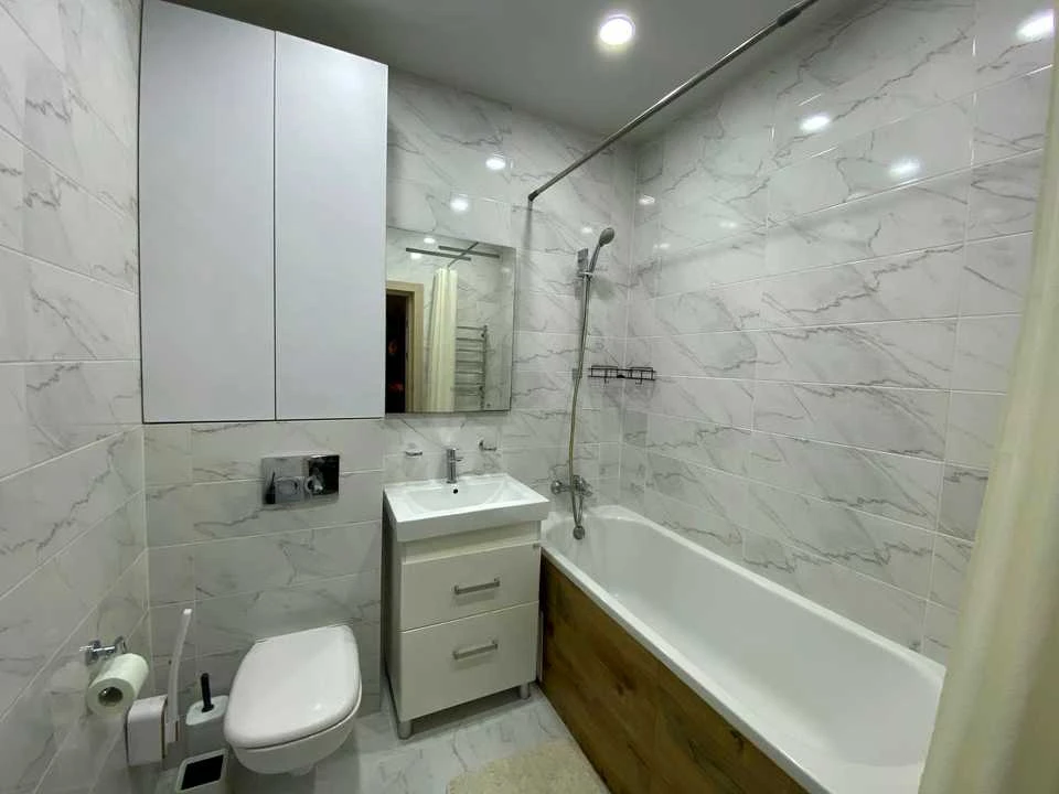 Apartment. Yunatska St., Kyiv