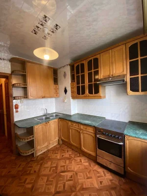 Продам 3-комнатную квартиру ул.Бочарова, Рынок Початок, Пос.