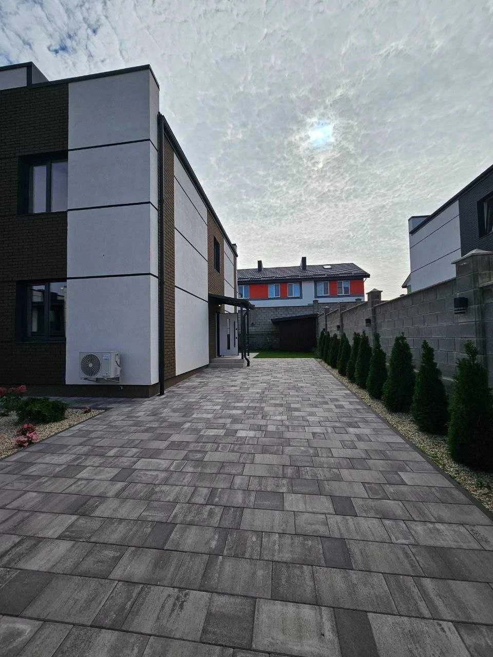 Продаж котеджу.Рівне.Ювілейний