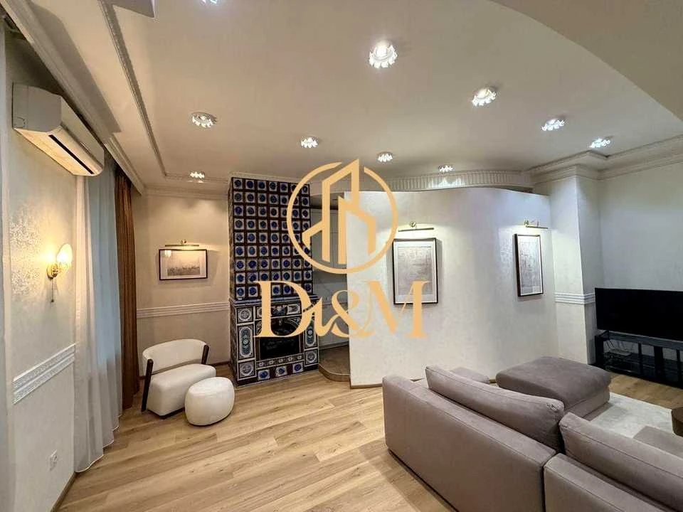 Apartment. Khreshchatyk Street, Kyiv
