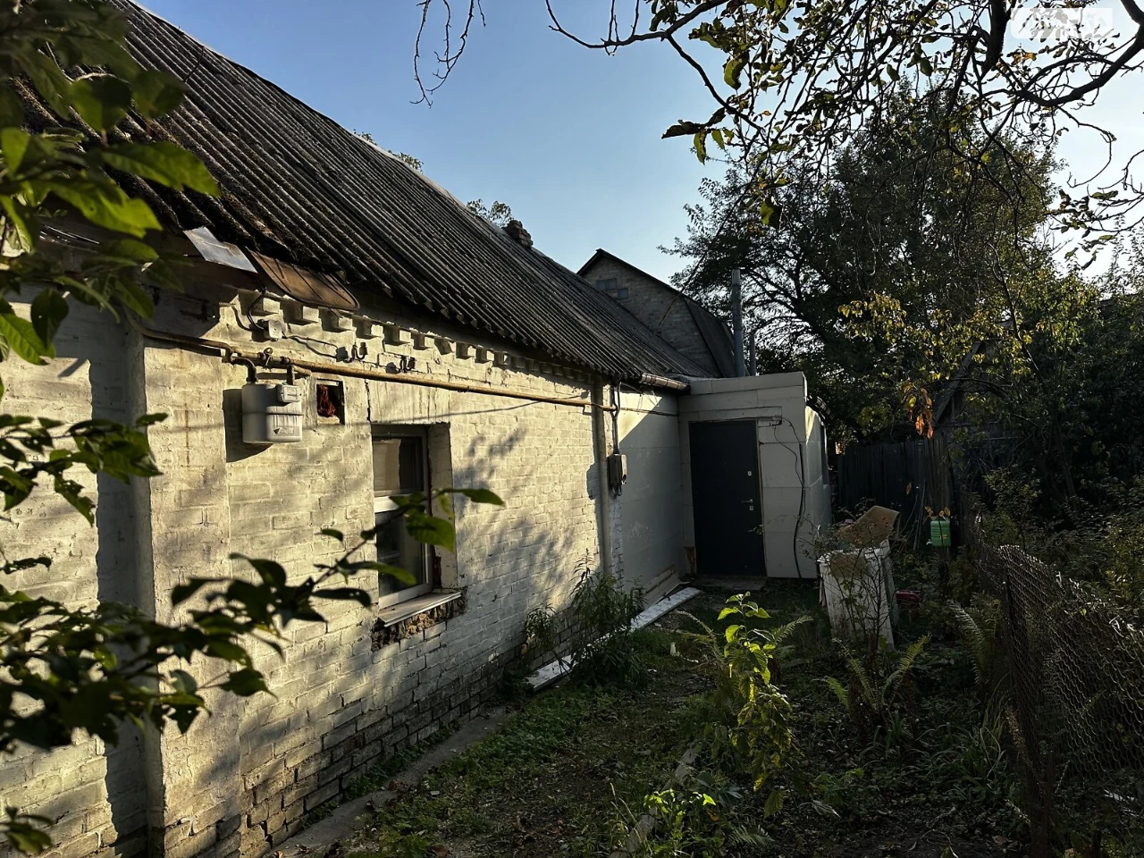Продаж частини будинку в Жулянах