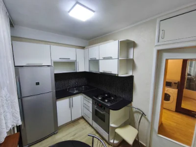 Продам 3-комн квартиру. Селекционный институт.