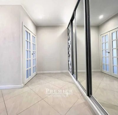 Spacious 1-bedroom apartment. New building. Saharova Street