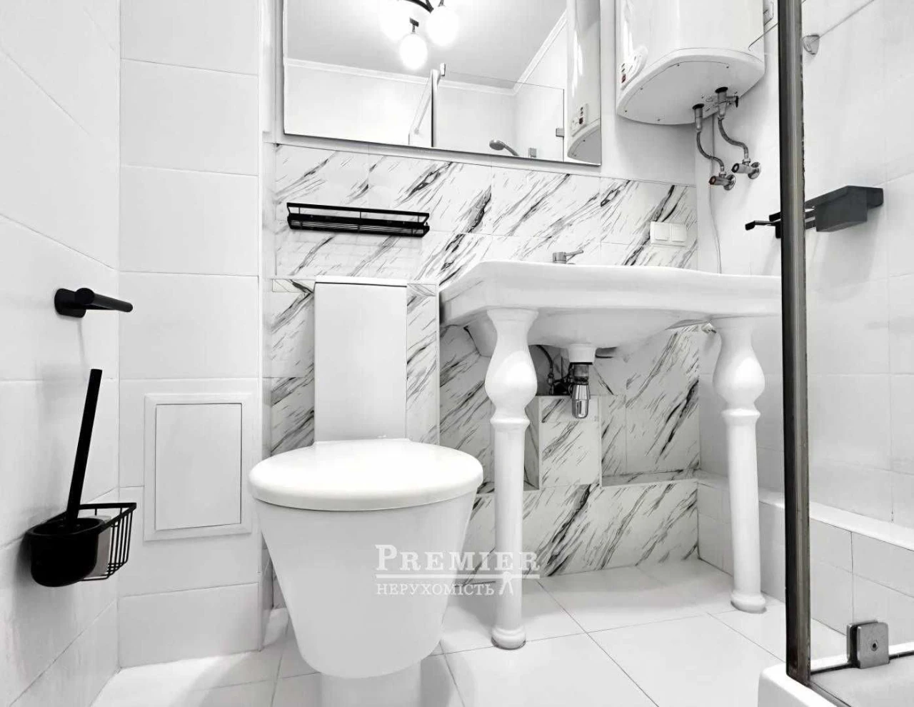Spacious 1-bedroom apartment. New building. Saharova Street