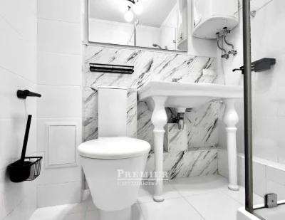 Spacious 1-bedroom apartment. New building. Saharova Street