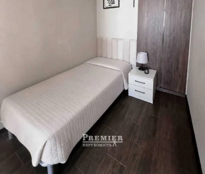 Spacious 1-bedroom apartment. New building. Saharova Street