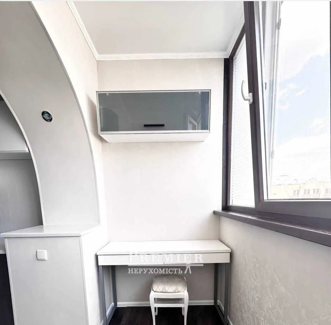 Spacious 1-bedroom apartment. New building. Saharova Street