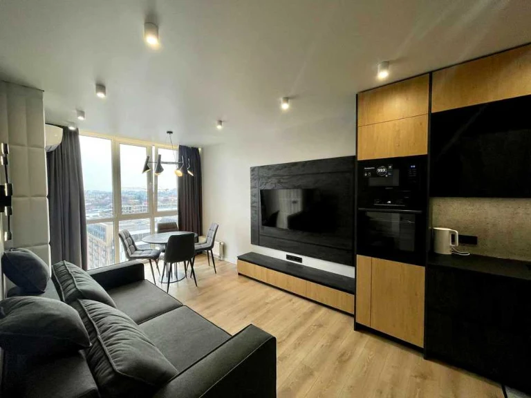 Apartment. Salutna St, Kyiv