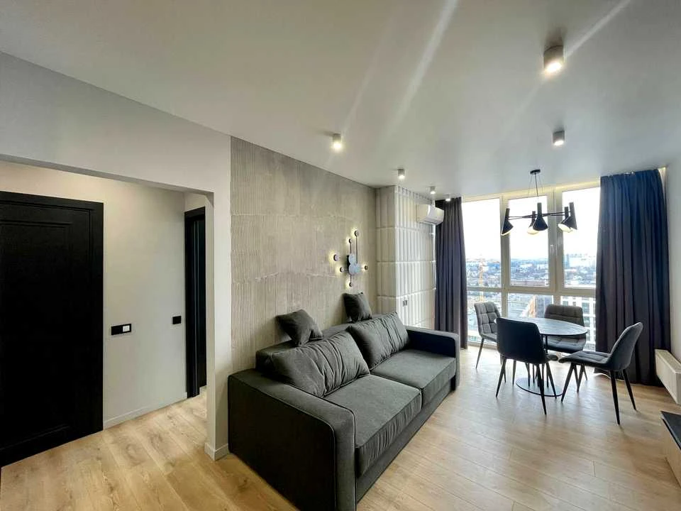 Apartment. Salutna St, Kyiv