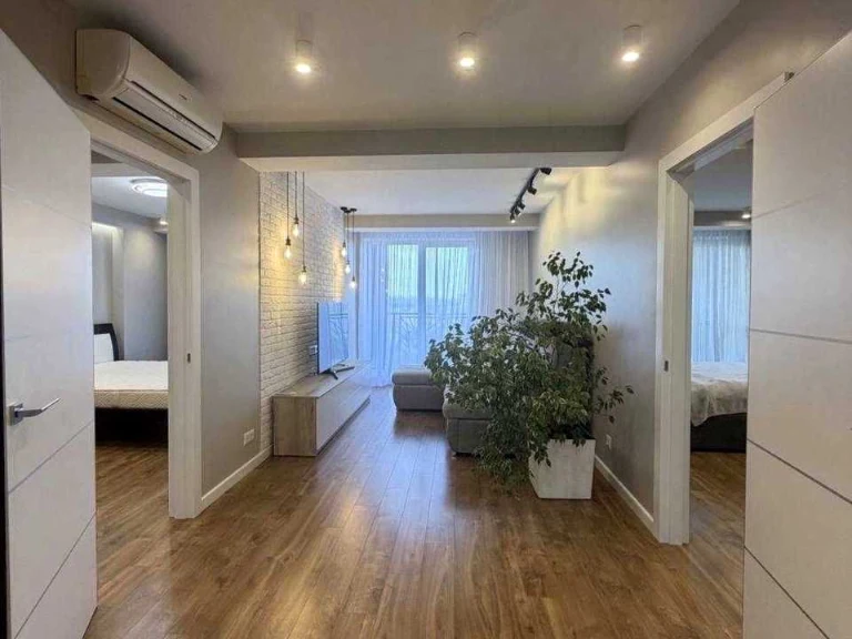 Apartment. Kyiv, Lower Val st.