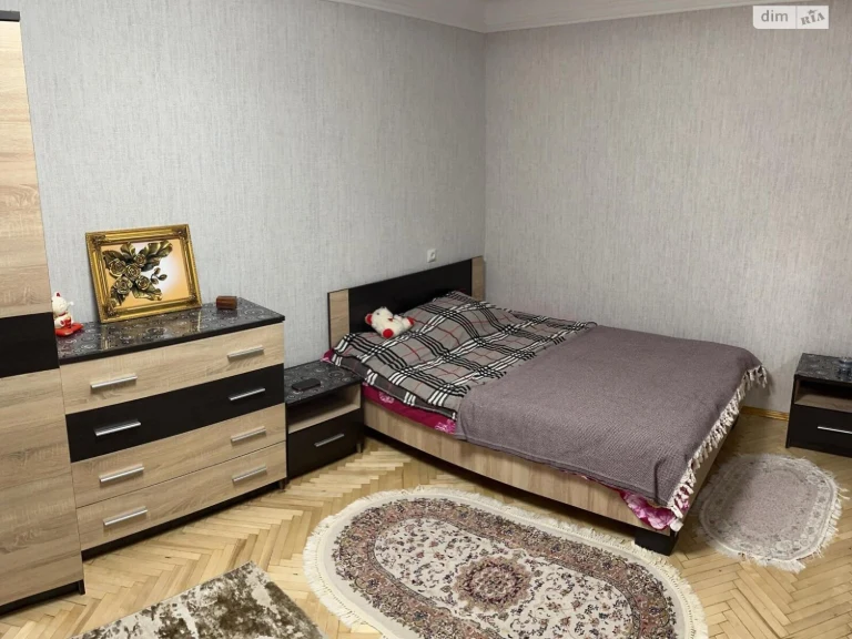 Long-Term Rental Apartment, Podil
