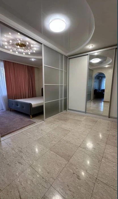 Продам 3к квартиру на ж/м Тополь-1