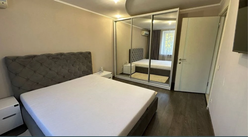 Продам 3к квартиру на ж/м Тополь-1