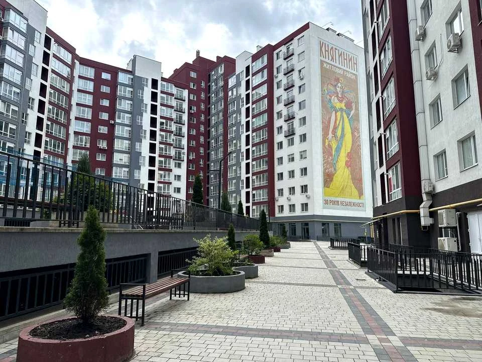 Квартира. Ивано-Франковск, Княгинин ул.